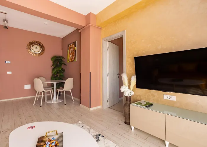 Unique Glamoure 36 *